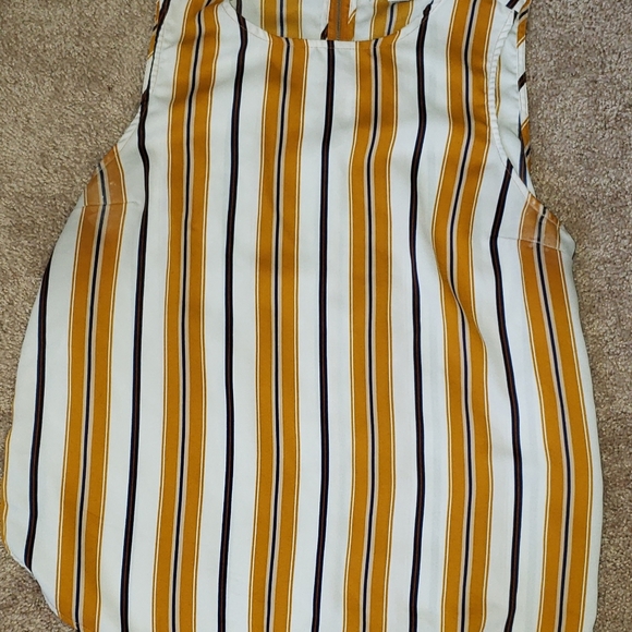 Top - Picture 1 of 1